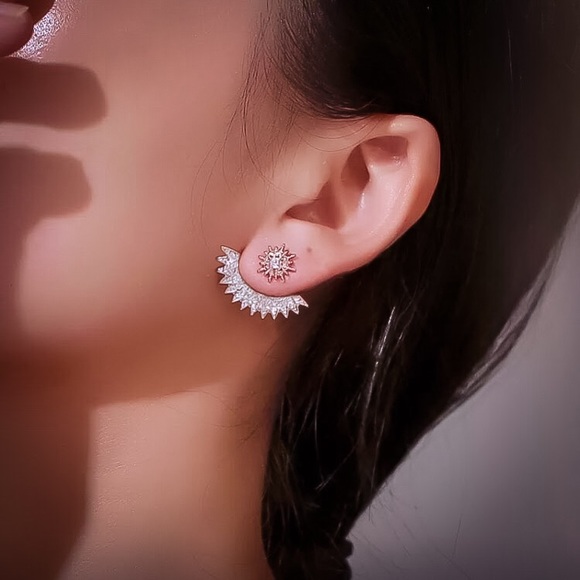 ⚜️[𝟯/$𝟭𝟴]⚜️Rose Gold Crystal Thorn Jacket Earrings NEW - Picture 5 of 7